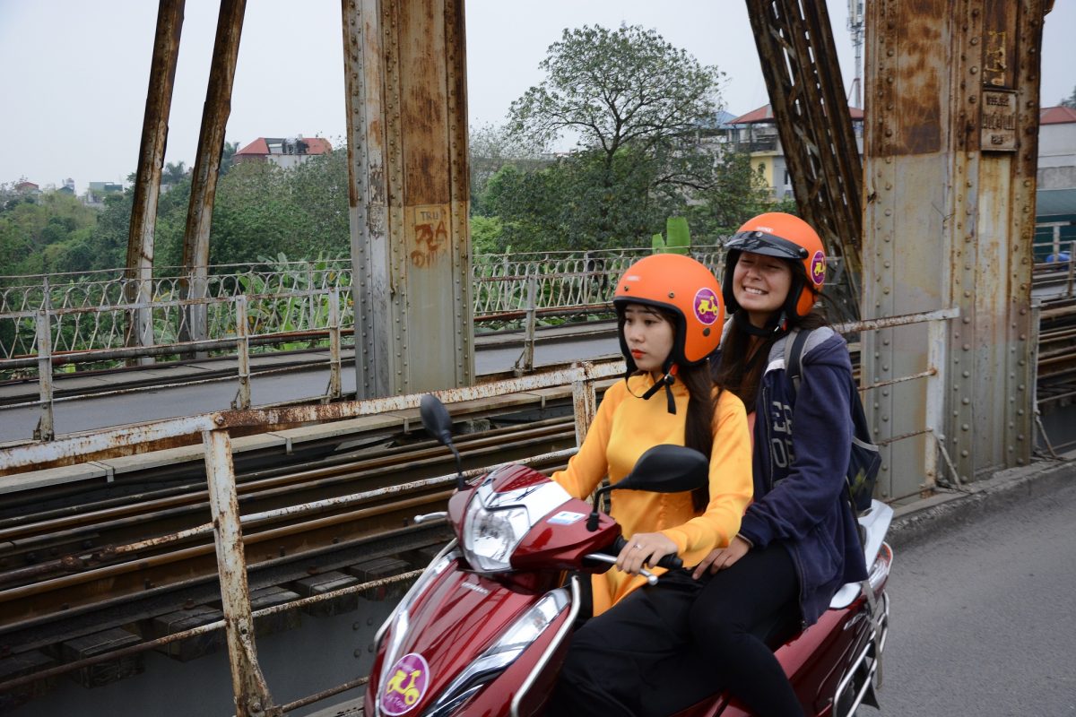Motorbike City Tours – Hanoi Food and Sights Scooter Tours Led by Women  – Hanoi Vespa Tours – Motorbike Tours Hanoi – Hanoi Jeep Tours – Hanoi Bicycle Tours