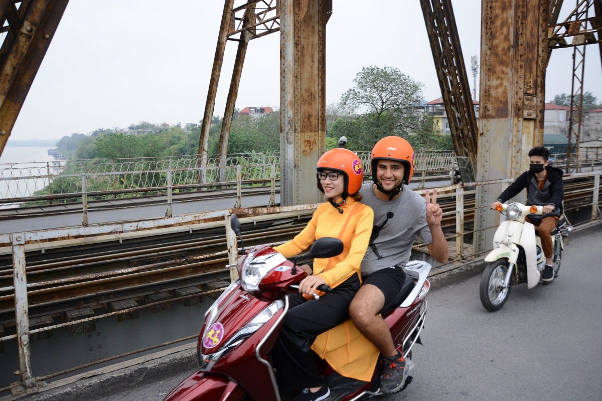 Motorbike City Tours – Hanoi Food and Sights Scooter Tours Led by Women  – Hanoi Vespa Tours – Motorbike Tours Hanoi – Hanoi Jeep Tours – Hanoi Bicycle Tours