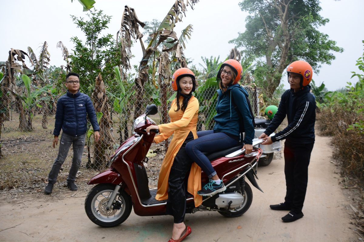 Motorbike City Tours – Hanoi Food and Sights Scooter Tours Led by Women  – Hanoi Vespa Tours – Motorbike Tours Hanoi – Hanoi Jeep Tours – Hanoi Bicycle Tours