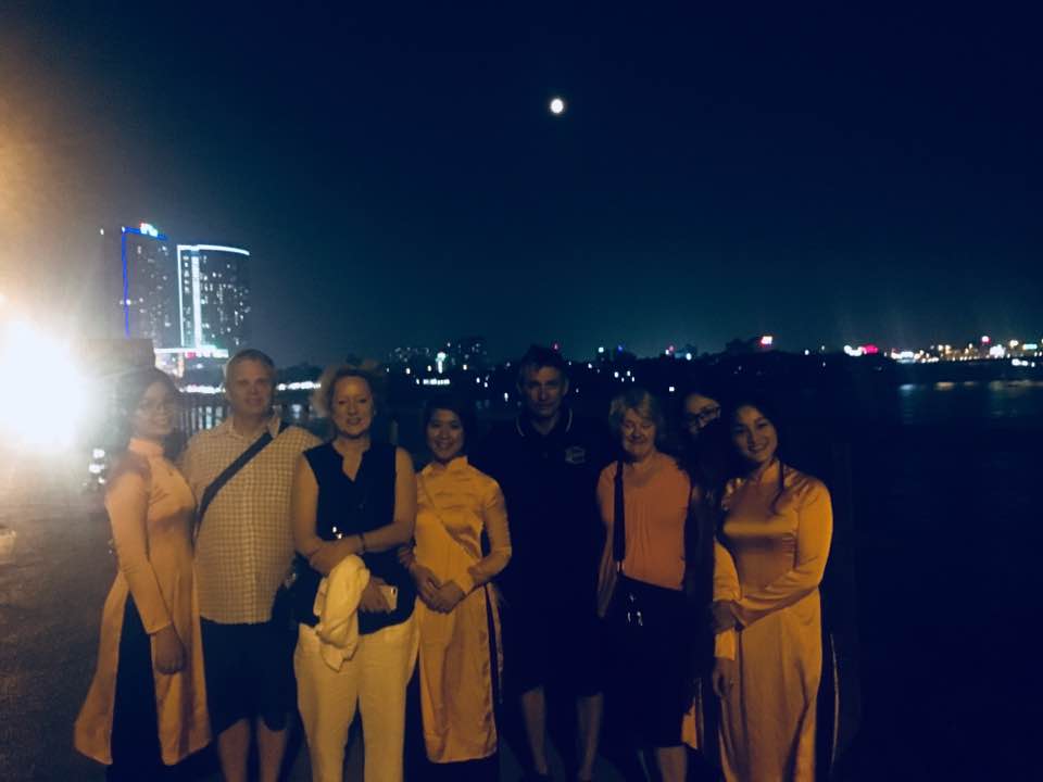 Motorbike City Tours – Hanoi Food and Sights Scooter Tours Led by Women  – Hanoi Vespa Tours – Motorbike Tours Hanoi – Hanoi Jeep Tours – Hanoi Bicycle Tours