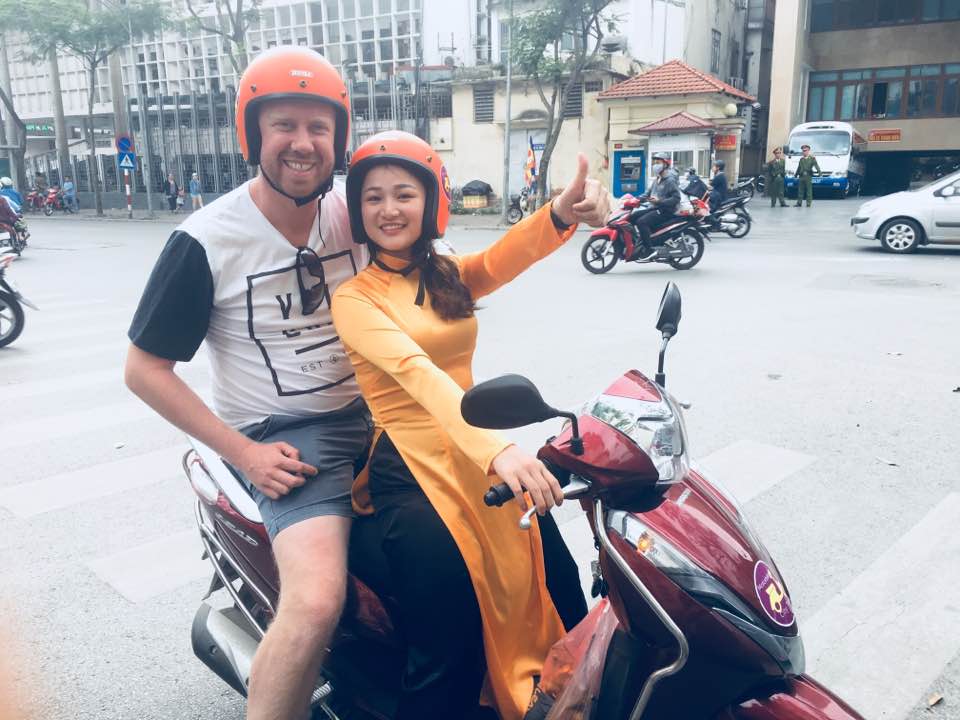 Motorbike City Tours – Hanoi Food and Sights Scooter Tours Led by Women  – Hanoi Vespa Tours – Motorbike Tours Hanoi – Hanoi Jeep Tours – Hanoi Bicycle Tours