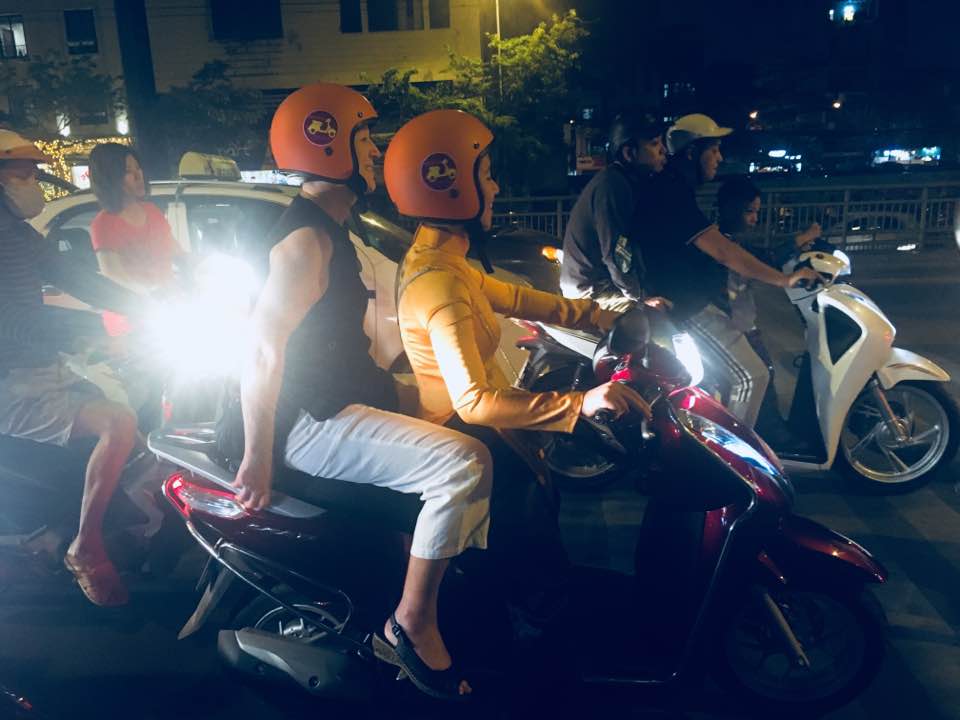 Motorbike City Tours – Hanoi Food and Sights Scooter Tours Led by Women  – Hanoi Vespa Tours – Motorbike Tours Hanoi – Hanoi Jeep Tours – Hanoi Bicycle Tours