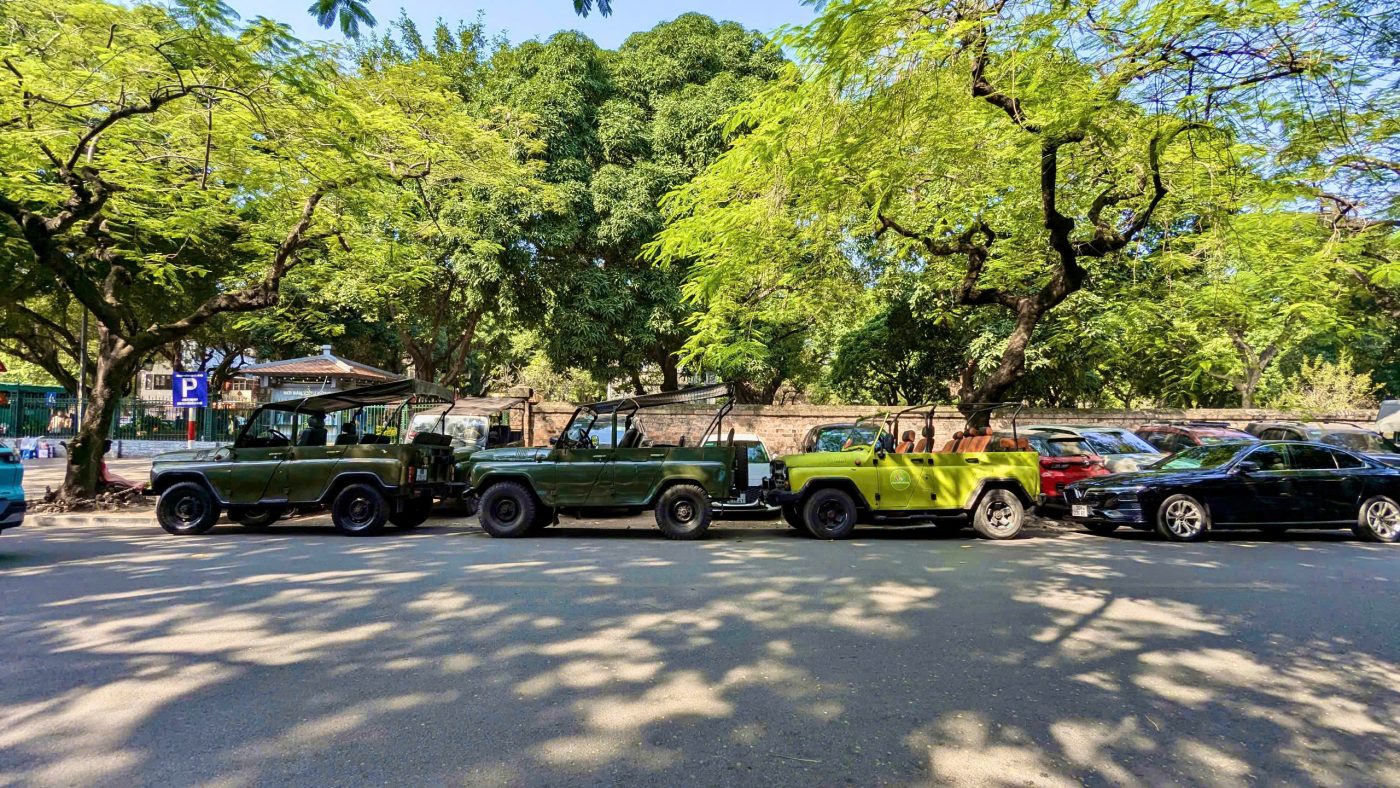 Motorbike City Tours – Hanoi Food and Sights Scooter Tours Led by Women  – Hanoi Vespa Tours – Motorbike Tours Hanoi – Hanoi Jeep Tours – Hanoi Bicycle Tours