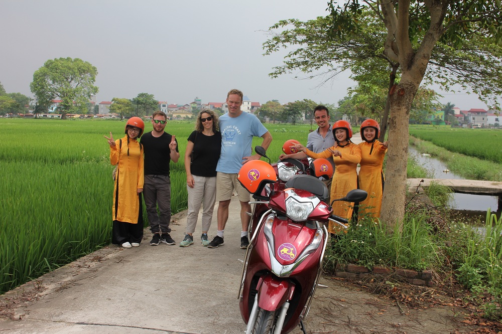 Motorbike City Tours – Hanoi Food and Sights Scooter Tours Led by Women