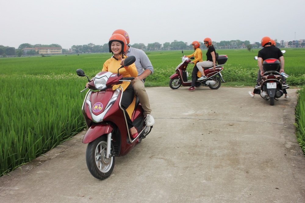 Motorbike City Tours – Hanoi Food and Sights Scooter Tours Led by Women