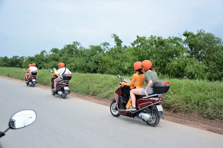 hanoi moped tours