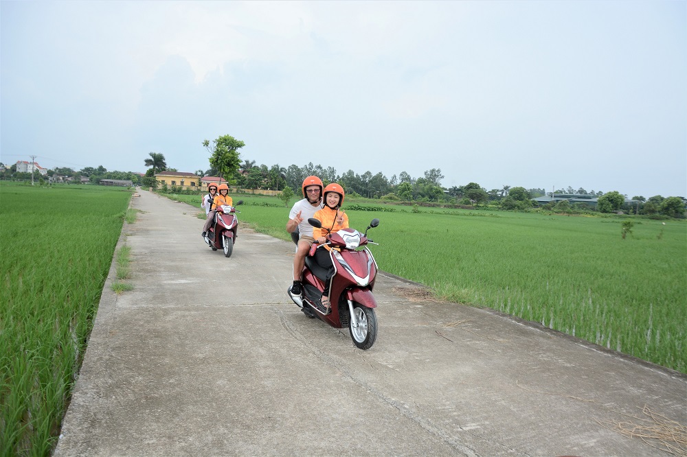 MOTORBIKE CITY TOURS – Hanoi Food and Sights Scooter Tours Led by Women - Hanoi Motorcycle tours, Hanoi Vespa Tours, Hanoi Scooter tours, Hanoi Moped tours, Hanoi Motorbike Tours