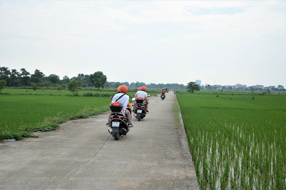 MOTORBIKE CITY TOURS – Hanoi Food and Sights Scooter Tours Led by Women - Hanoi Motorcycle tours, Hanoi Vespa Tours, Hanoi Scooter tours, Hanoi Moped tours, Hanoi Motorbike Tours