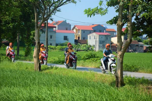 MOTORBIKE CITY TOURS – Hanoi Food and Sights Scooter Tours Led by Women - Hanoi Motorcycle tours, Hanoi Vespa Tours, Hanoi Scooter tours, Hanoi Moped tours, Hanoi Motorbike Tours