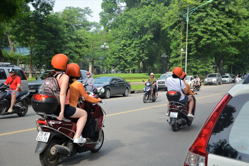 MOTORBIKE CITY TOURS – Hanoi Food and Sights Scooter Tours Led by Women - Hanoi Motorcycle tours, Hanoi Vespa Tours, Hanoi Scooter tours, Hanoi Moped tours, Hanoi Motorbike Tours