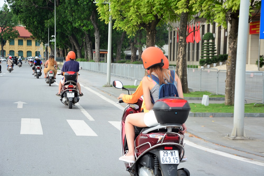 MOTORBIKE CITY TOURS – Hanoi Food and Sights Scooter Tours Led by Women - Hanoi Motorcycle tours, Hanoi Vespa Tours, Hanoi Scooter tours, Hanoi Moped tours, Hanoi Motorbike Tours