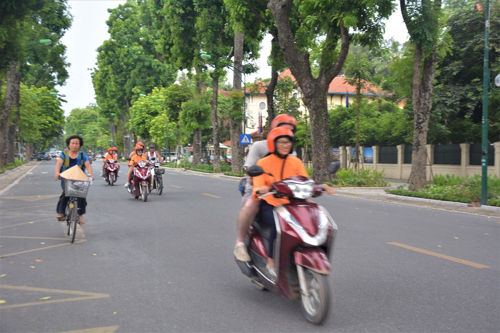 MOTORBIKE CITY TOURS – Hanoi Original Food and Sights Tours Led by Women - Hanoi Motorcycle tours, Hanoi Vespa Tours, Hanoi Scooter tours, Hanoi Moped tours, Hanoi Motorbike Tours