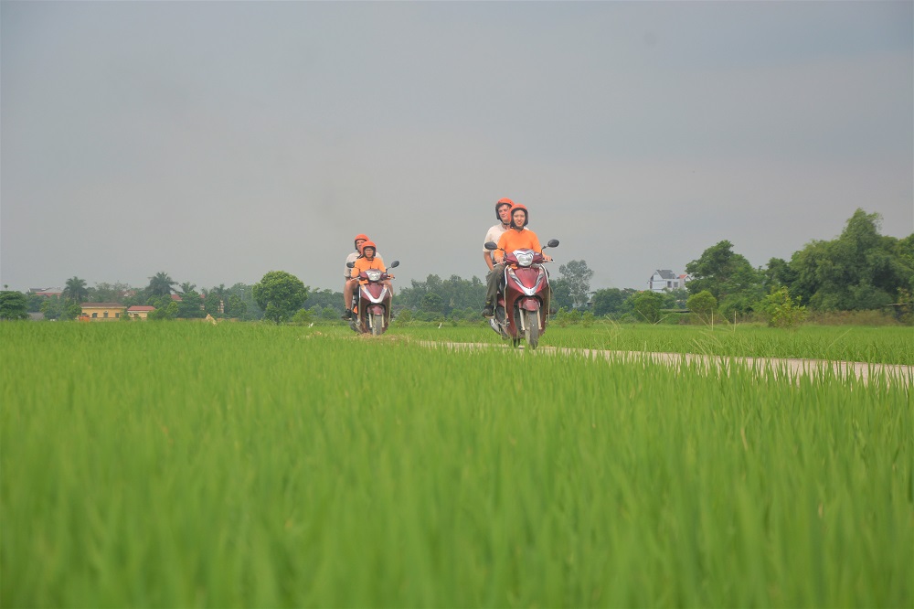 MOTORBIKE CITY TOURS – Hanoi Food and Sights Scooter Tours Led by Women - Hanoi Motorcycle tours, Hanoi Vespa Tours, Hanoi Scooter tours, Hanoi Moped tours, Hanoi Motorbike Tours