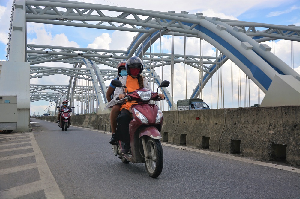 MOTORBIKE CITY TOURS – Hanoi Food and Sights Scooter Tours Led by Women - Hanoi Motorcycle tours, Hanoi Vespa Tours, Hanoi Scooter tours, Hanoi Moped tours, Hanoi Motorbike Tours