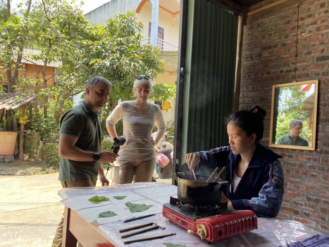 Motorbike City Tours – Hanoi Food and Sights Scooter Tours Led by Women  – Hanoi Vespa Tours – Motorbike Tours Hanoi – Hanoi Jeep Tours – Hanoi Bicycle Tours