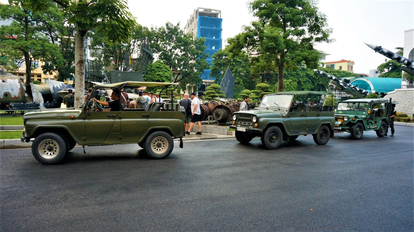 Motorbike City Tours – Hanoi Food and Sights Scooter Tours Led by Women  – Hanoi Vespa Tours – Motorbike Tours Hanoi – Hanoi Jeep Tours – Hanoi Bicycle Tours