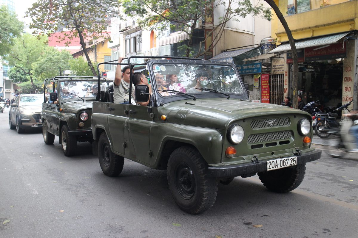 Motorbike City Tours – Hanoi Food and Sights Scooter Tours Led by Women  – Hanoi Vespa Tours – Motorbike Tours Hanoi – Hanoi Jeep Tours – Hanoi Bicycle Tours