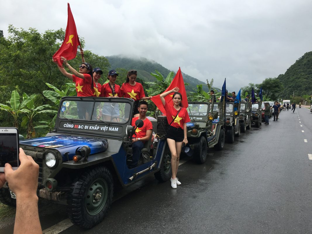 Motorbike City Tours – Hanoi Food and Sights Scooter Tours Led by Women  – Hanoi Vespa Tours – Motorbike Tours Hanoi – Hanoi Jeep Tours – Hanoi Bicycle Tours