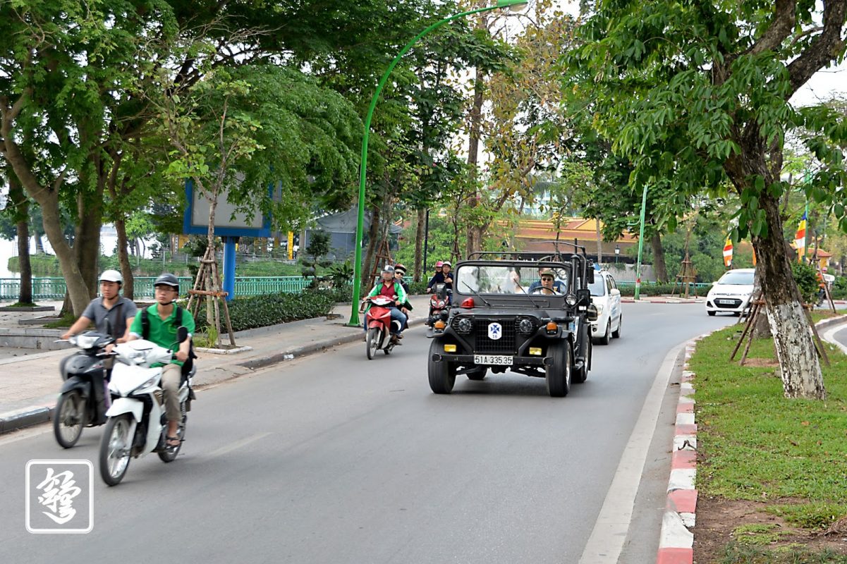 Motorbike City Tours – Hanoi Food and Sights Scooter Tours Led by Women  – Hanoi Vespa Tours – Motorbike Tours Hanoi – Hanoi Jeep Tours – Hanoi Bicycle Tours