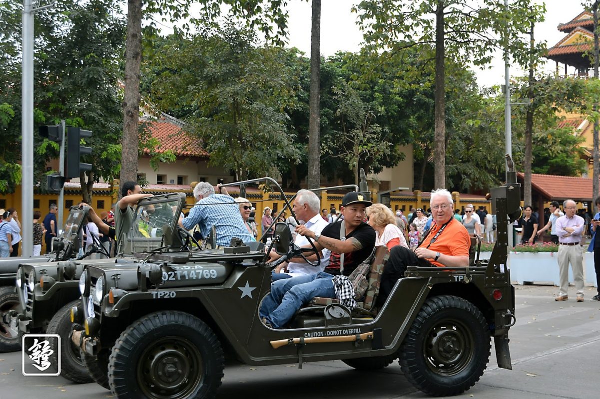 Motorbike City Tours – Hanoi Food and Sights Scooter Tours Led by Women  – Hanoi Vespa Tours – Motorbike Tours Hanoi – Hanoi Jeep Tours – Hanoi Bicycle Tours