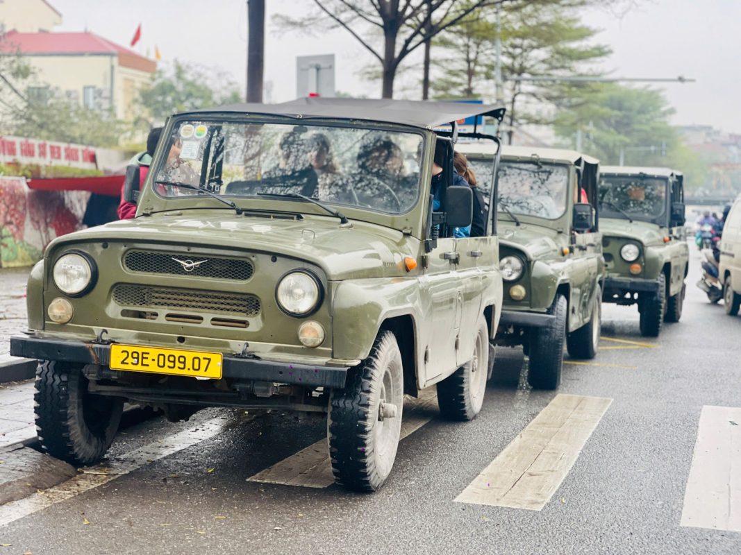 Motorbike City Tours – Hanoi Food and Sights Scooter Tours Led by Women  – Hanoi Vespa Tours – Motorbike Tours Hanoi – Hanoi Jeep Tours – Hanoi Bicycle Tours