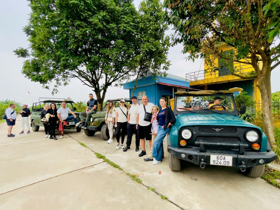 Motorbike City Tours – Hanoi Food and Sights Scooter Tours Led by Women  – Hanoi Vespa Tours – Motorbike Tours Hanoi – Hanoi Jeep Tours – Hanoi Bicycle Tours