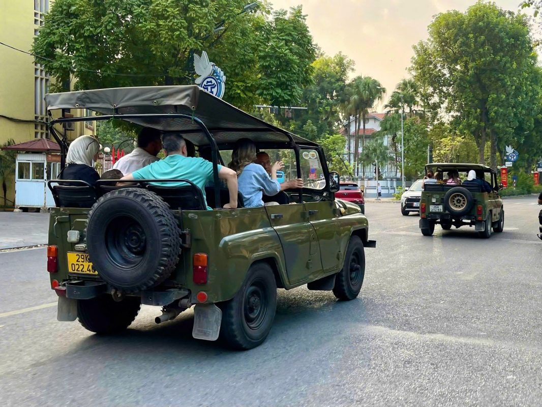 Motorbike City Tours – Hanoi Food and Sights Scooter Tours Led by Women  – Hanoi Vespa Tours – Motorbike Tours Hanoi – Hanoi Jeep Tours – Hanoi Bicycle Tours