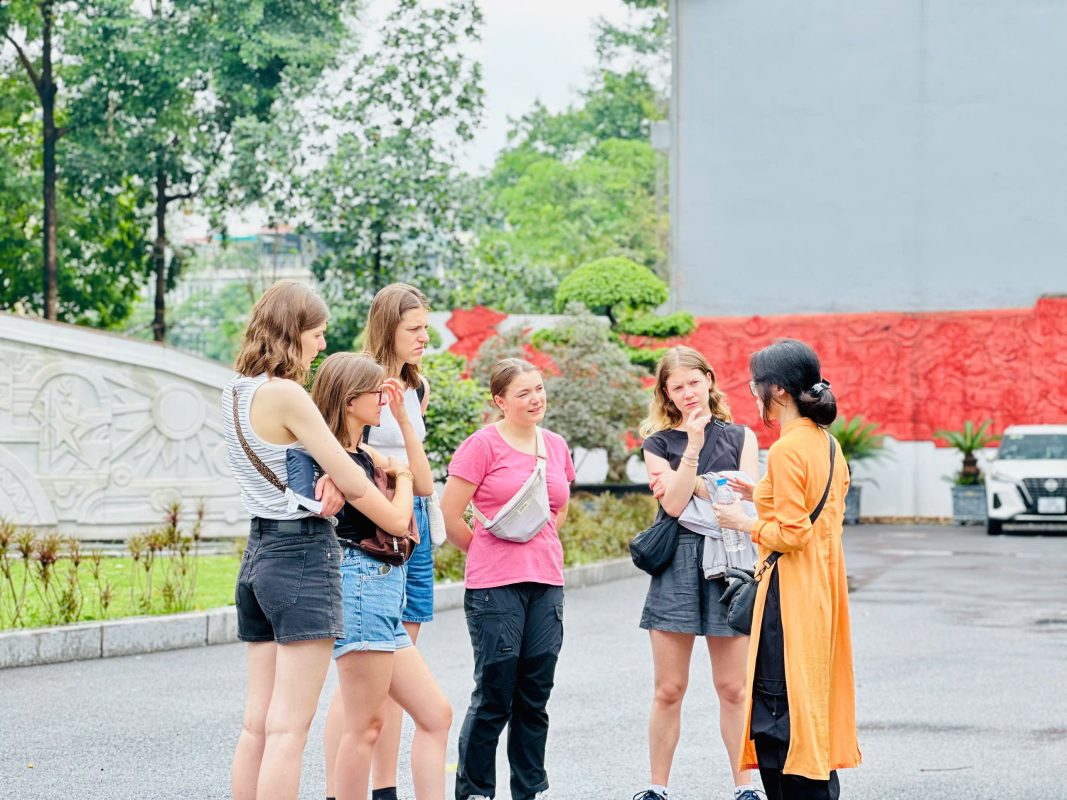 Motorbike City Tours – Hanoi Food and Sights Scooter Tours Led by Women  – Hanoi Vespa Tours – Motorbike Tours Hanoi – Hanoi Jeep Tours – Hanoi Bicycle Tours
