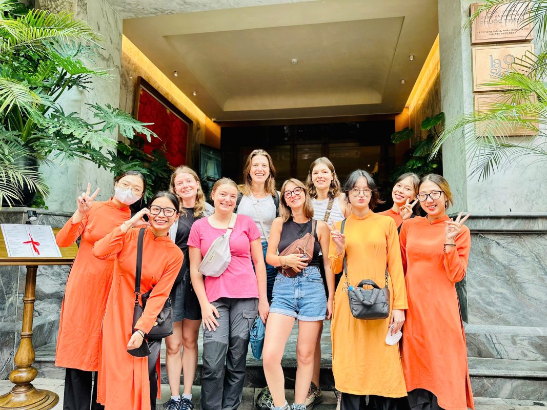 Motorbike City Tours – Hanoi Food and Sights Scooter Tours Led by Women  – Hanoi Vespa Tours – Motorbike Tours Hanoi – Hanoi Jeep Tours – Hanoi Bicycle Tours